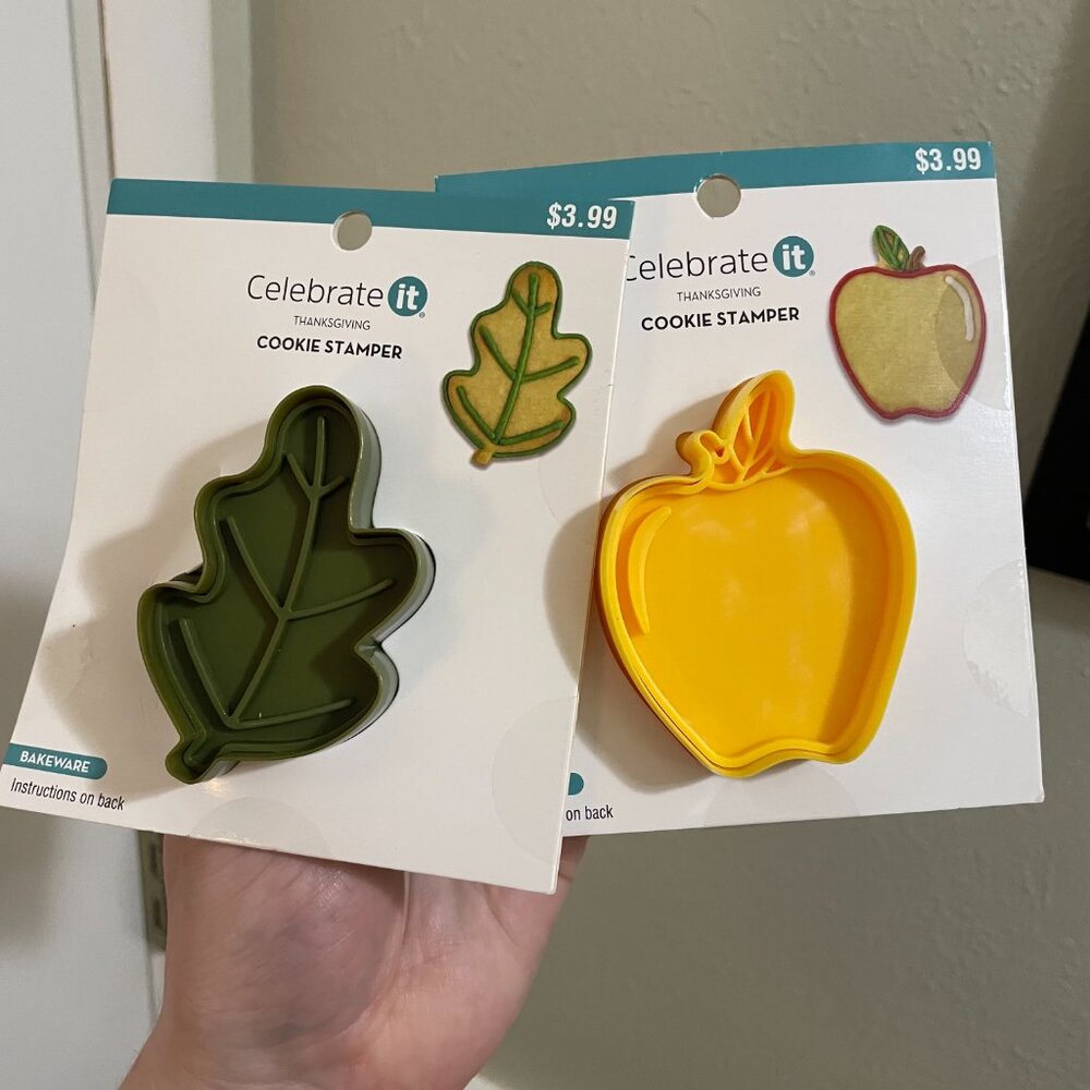Celebrate It - Cookie Stampers - Apple and Leaf MUST BE BUNDLED, MARKED DOWN - Picture 2 of 5